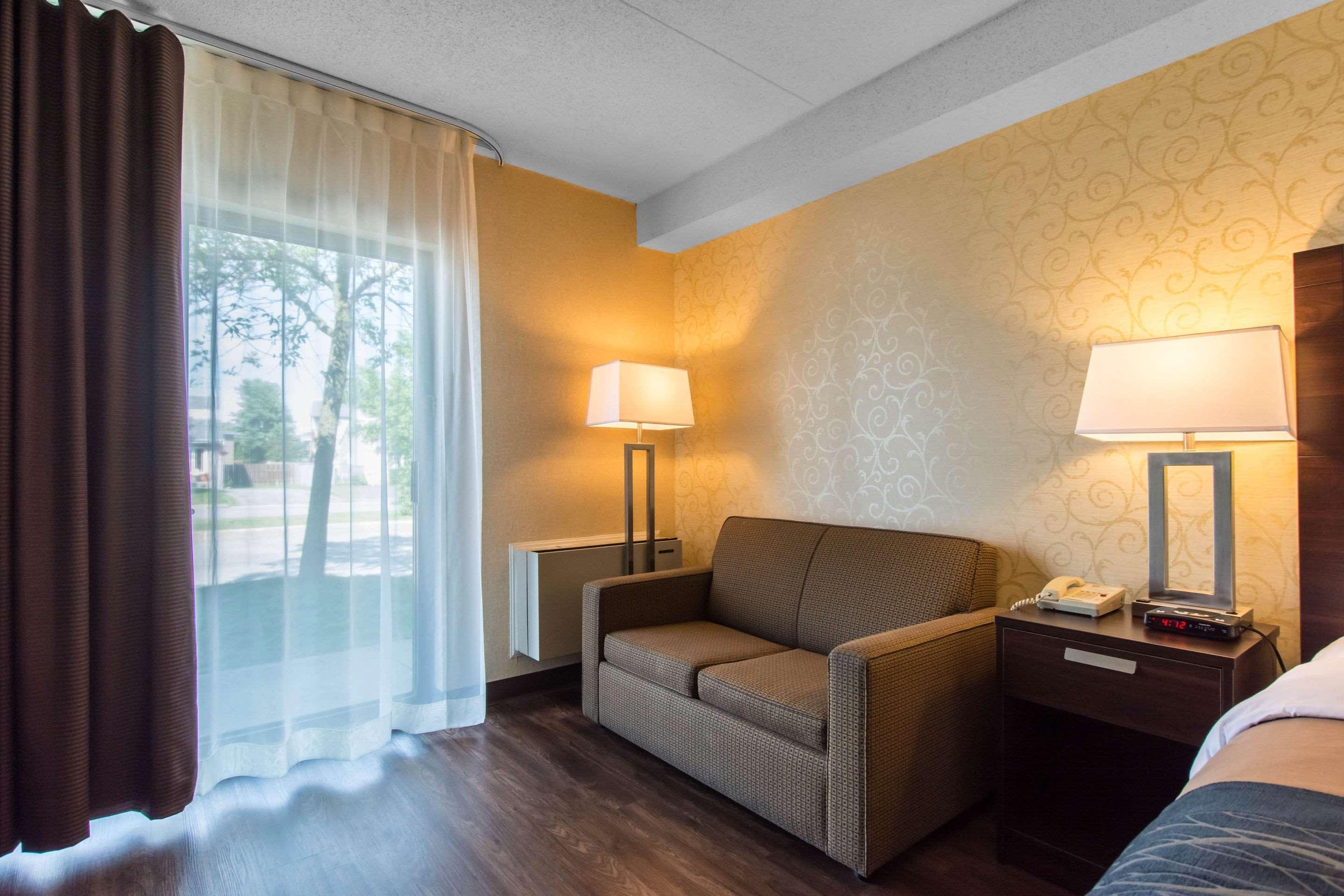 Comfort Inn Труа-Рів'єр Екстер'єр фото